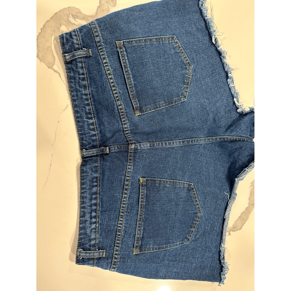 Distressed Denim Shorts 3XL Blue Medium Wash Plus‎ Raw Hem - Picture 2 of 5